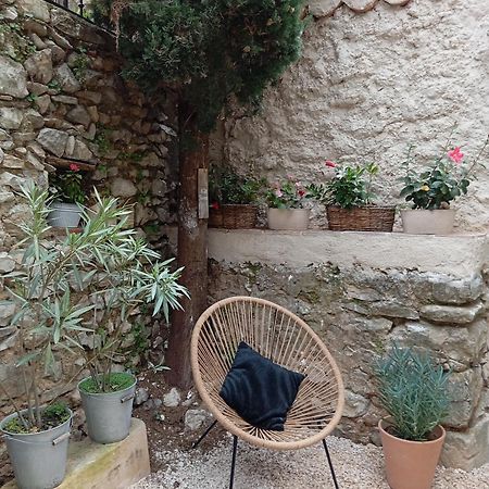 Le Masdinina Superbe Studio Entierement Renove Seynes Exterior photo